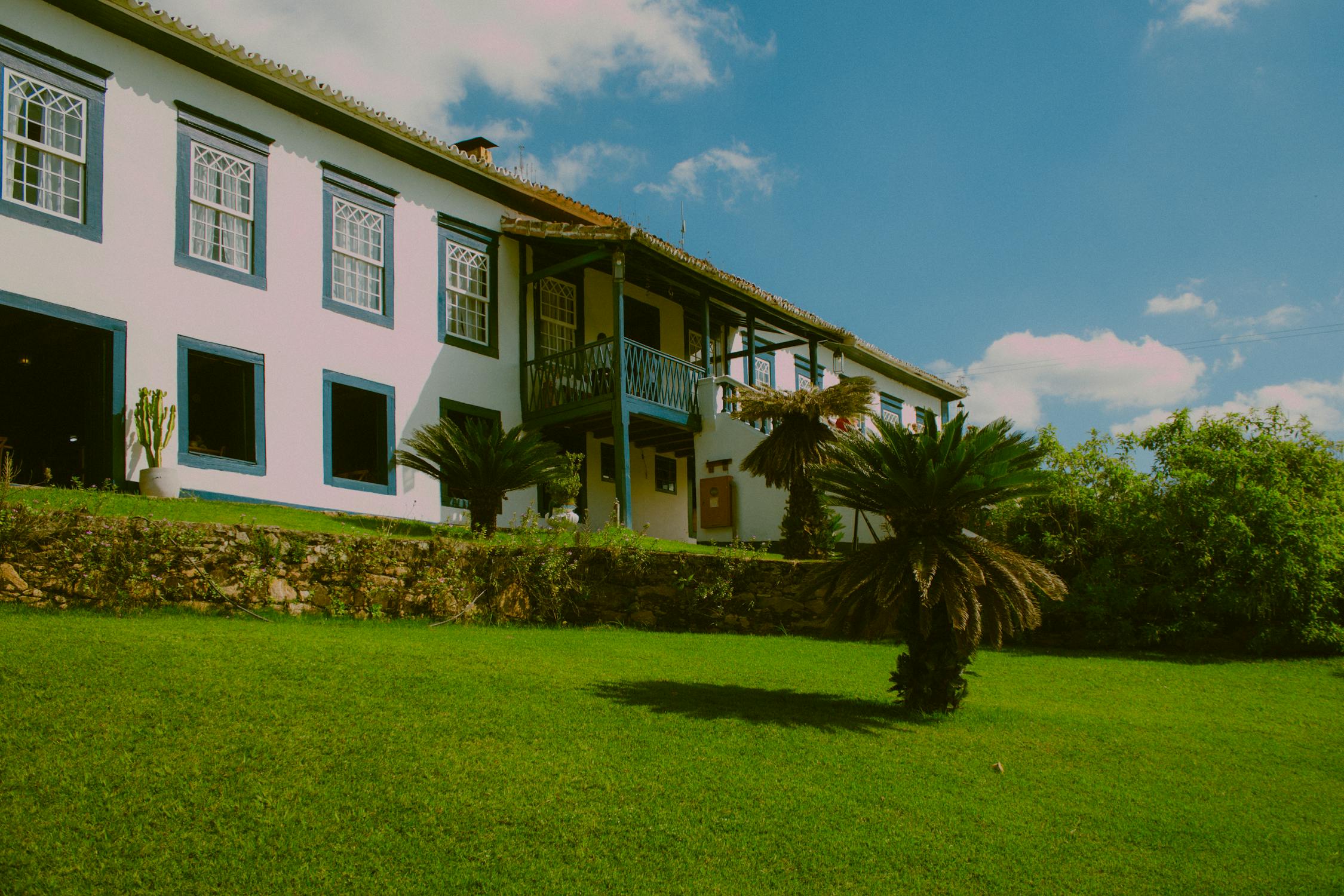 یک باغ ویلا کهنه ساخت