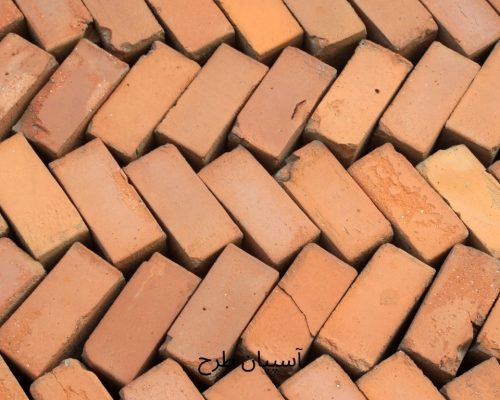 تعداد زیادی مصالح ساختمانی آجر